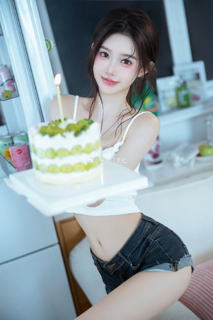 间谍过家家代号：白 封面
